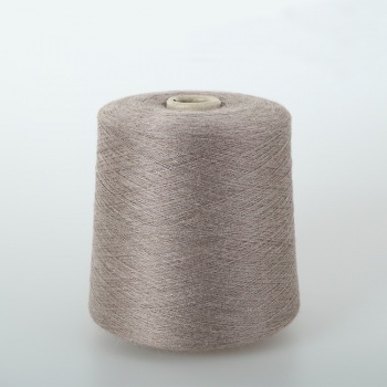 现货精纺毛纱 28/2Nm 50%丝光美丽诺细羊毛（66s），50%抗起球腈纶