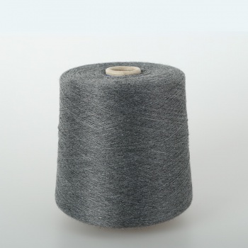 现货精纺毛纱 28/2 Nm 50% 丝光美丽诺细羊毛（66s），50%抗起球腈纶